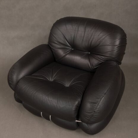Cassina black leather lounge chairs-9 Cassina black leather lounge chairs