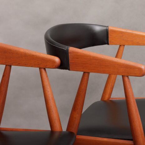 Krzesła-10 Odnowione krzesła