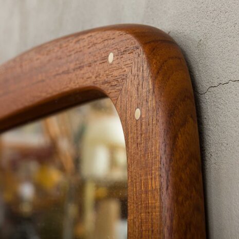 Miroir danois ovale en teck avec patères en laiton-5 Danish oval teak mirror with brass pegs