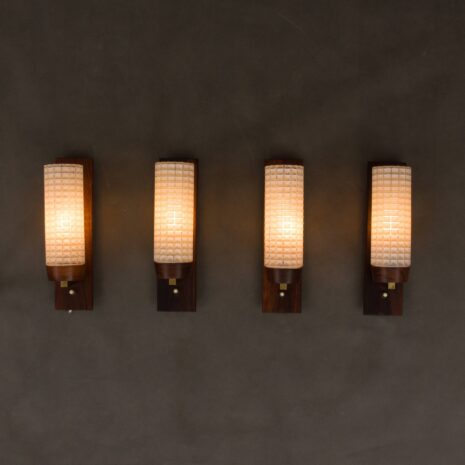 Kinkiet z drewna różanego Lyfa-1 Podpłomyk Lyfa z drewna różanego