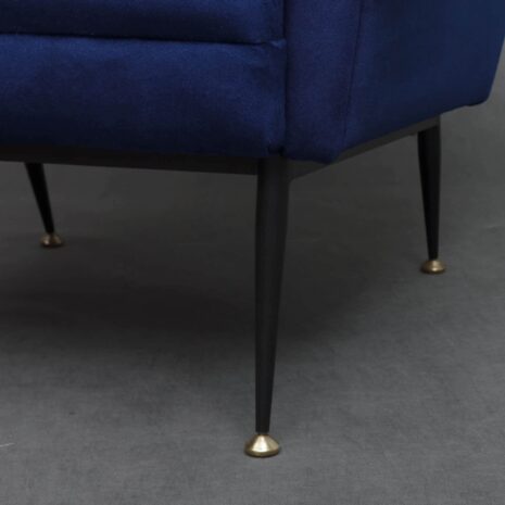 Niebieskie aksamitne fotele w stylu Pierre Guariche-8 Pierre Guariche style blue velvet armchairs