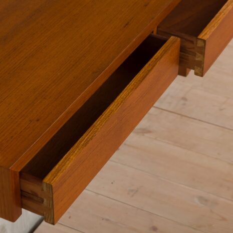 Jednostka ścienna Poull Cadovius-9 Jednostka ścienna Poull Cadovius