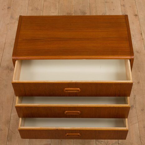 Small Danish dresser with 3 drawers-9 Small Danish dresser with drawers