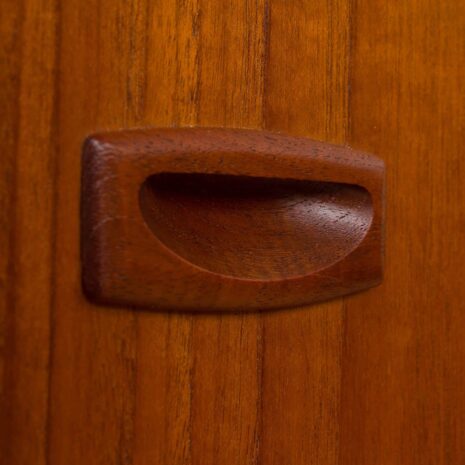 Komoda z drewna tekowego w stylu Kai Winding-6 Komoda z drewna tekowego w stylu Kai Winding