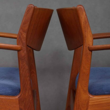 Deux fauteuils en teck avec velours bleu-11 Two teak armchairs in blue corduroy