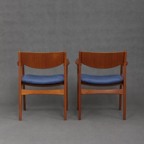 Deux fauteuils en teck avec velours bleu-4 Two teak armchairs in blue corduroy