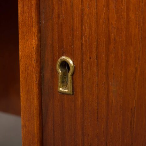 petit-bureau-danois-sur-place-avec-table-de-bureau-courbe-1950s_0 (2) small danish free standing desk with curved desktop s