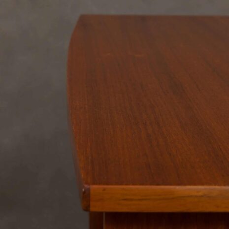 petit-bureau-danois-sur-place-avec-bureau-courbe-1950s_0 (7) small danish free standing desk with curved desktop s