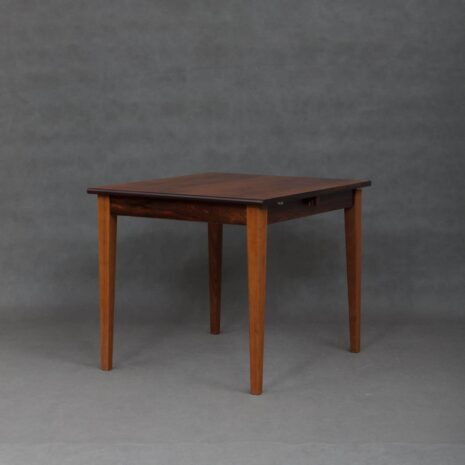 vintage-danish-table-in-rosewood-and-teak-1960 vintage dänischer tisch aus rosenholz und teak