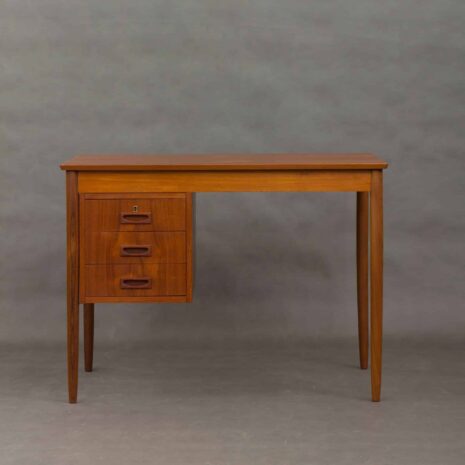 vintage-small-danish-desk-in-teak (11) vintage small danish desk in teak