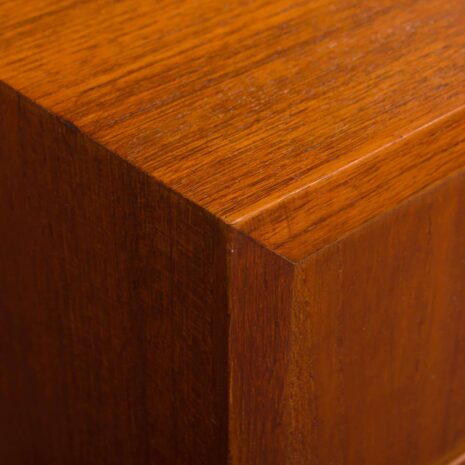 Petite commode danoise avec 3 tiroirs à poignées coulissantes 1936-11 Small danish dresser with pullout handles drawers scaled