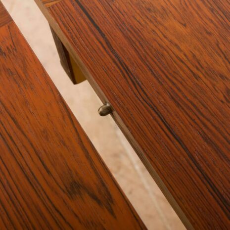 Duński stół z drewna różanego z dwoma skrzydłami 1961-11 Danish rosewood extension table with two leaves scaled