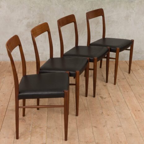 Krzesła model 75 Niels Moller-11 Krzesła model Niels Moller scaled