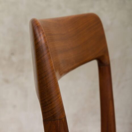 Krzesła model 75 Niels Moller-12 Krzesła model Niels Moller scaled