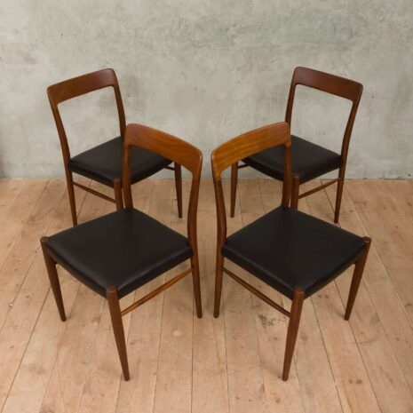 Krzesła model 75 Niels Moller-2 Krzesła model Niels Moller scaled