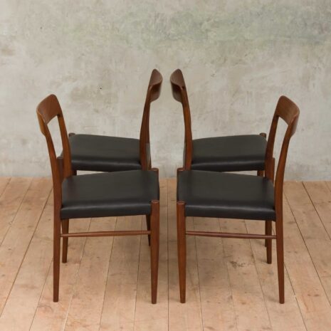 Krzesła model 75 Niels Moller-6 Krzesła model Niels Moller scaled