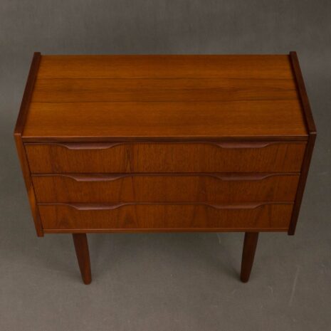 Small Danish teak 3 drawers dresser 2016-7 Small Danish teak drawers dresser scaled