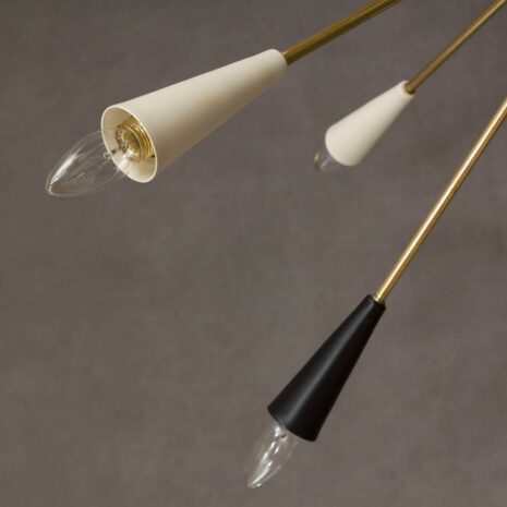 Lampe Spoutnik italienne noir et blanc 1954-6 Italian black and white Sputnik lamp scaled