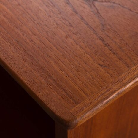 bureau danois sur pied à 8 tiroirs 2032-17 danish free standing desk with drawers scaled