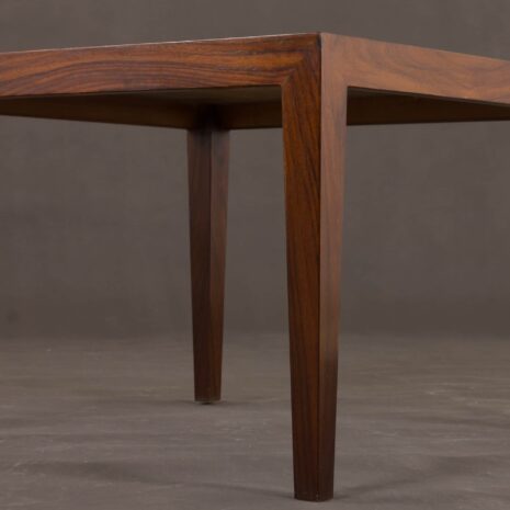 Stolik kawowy z drewna różanego Severin Hansen marki Haslev-4 Rosewood Severin Hansen Coffee Table by Haslev scaled