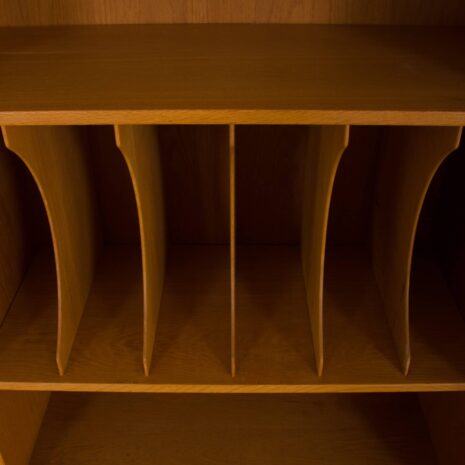 2081 Oak shelving unit bookcase by Borge Mogensen for Karl Andersson_Soner, Huskvarna-3-6 Oak shelving unit bookcase by Borge Mogensen for Karl Andersson Soner Huskvarna scaled