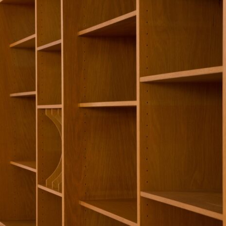 2081 Oak shelving unit bookcase by Borge Mogensen for Karl Andersson_Soner, Huskvarna-3-7 Oak shelving unit bookcase by Borge Mogensen for Karl Andersson Soner Huskvarna scaled