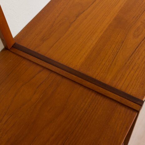 Duńska szafka ścienna z drewna tekowego w stylu Cadovius 2101-13 Danish vintage teak wall unit with desk and cabinet in the style of Cadovius scaled