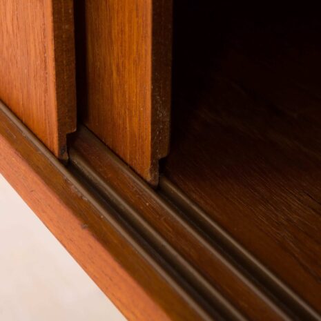 Duńska szafka ścienna z drewna tekowego z biurkiem i szafką w stylu Cadovius 2101-14 Danish vintage teak wall unit with desk and cabinet in the style of Cadovius scaled