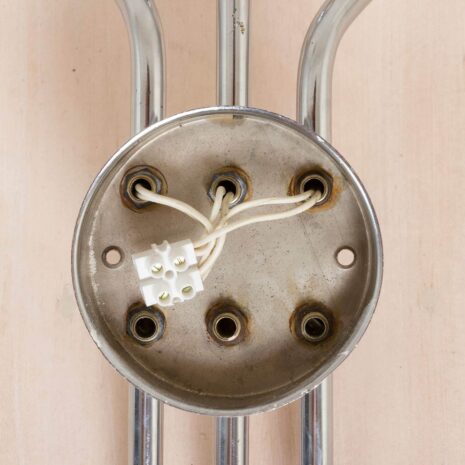 Para chromowanych kinkietów Goffredo Reggiani 2076-12 Pair of chrome plated wall lights by Goffredo Reggiani scaled