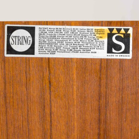 Original String wall unit from 1964 by Strinning, Sweden 2093-30 Original String wall unit from by Strinning Sweden scaled