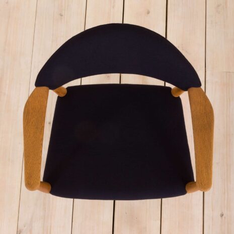 2072 Erik Kierkegaard oak chair in dark blue wool-12 Erik Kierkegaard oak chair in dark blue wool scaled