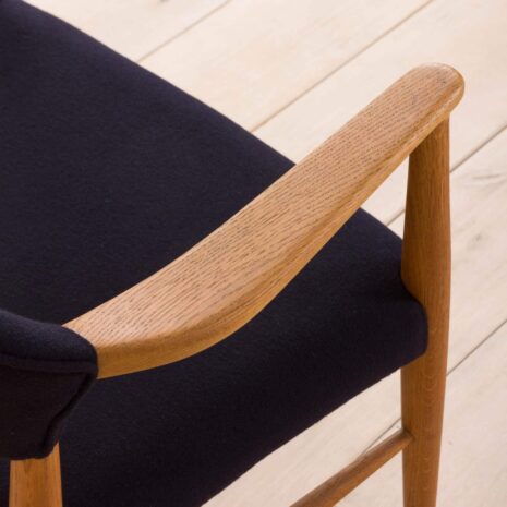 2072 Erik Kierkegaard oak chair in dark blue wool-6 Erik Kierkegaard oak chair in dark blue wool scaled