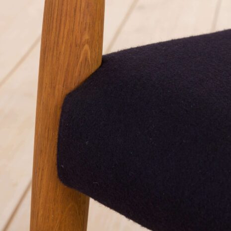2072 Erik Kierkegaard oak chair in dark blue wool-8 Erik Kierkegaard oak chair in dark blue wool scaled