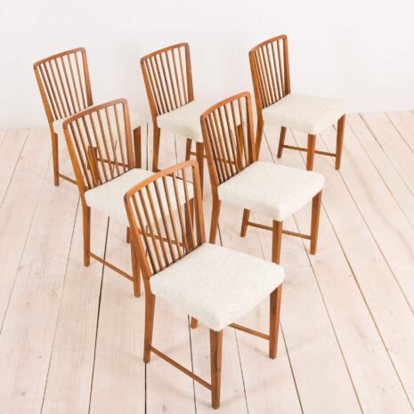 komplet  orzechowych krzeseł Fritz Henningsen  scaled