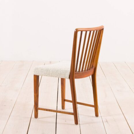2112 komplet 6 orzechowych krzeseł Fritz Henningsen-17 komplet orzechowych krzeseł Fritz Henningsen scaled