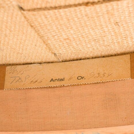 2112 komplet 6 orzechowych krzeseł Fritz Henningsen-25 komplet orzechowych krzeseł Fritz Henningsen scaled