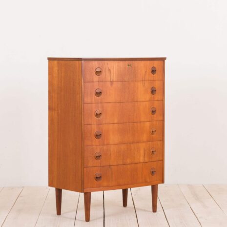 2141 Komoda z drewna tekowego z zakrzywionym frontem w stylu Kai Kristiansen-3 Teak chest of drawers with curved front in Kai Kristiansen style scaled