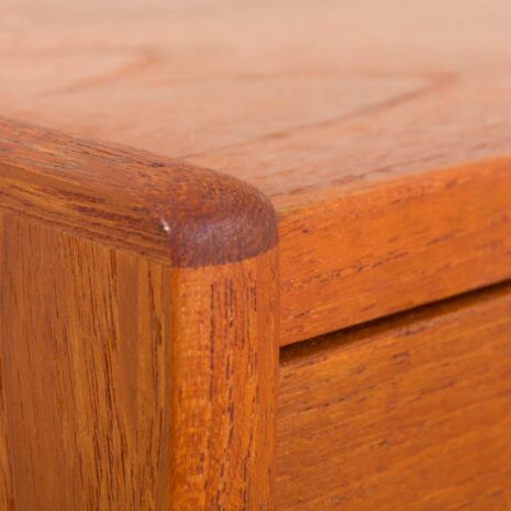 2142 petite chest of drawers in the style of Poul Volther-12 petite chest of drawers in the style of Poul Volther scaled