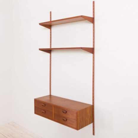 2166 Szafka wisząca Kai Kristiansen z 2 półkami i komodą-8 Kai Kristiansen wall unit with shelves and chest of drawers scaled