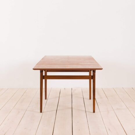 2156 Johannes Andersen style teak extension table with concealed panels-7 Johannes Andersen style teak extension table with concealed panels scaled