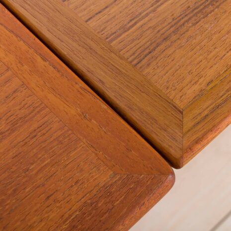 2156 Johannes Andersen style teak extension table with concealed panels-9 Johannes Andersen style teak extension table with concealed panels scaled