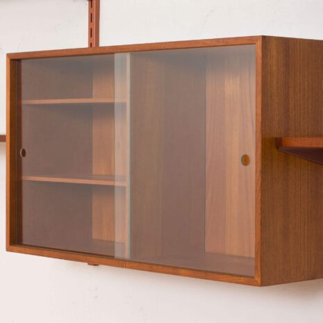 2122 Teak FM Wall Unit by Kai Kristiansen with-5 Teak FM Wandschrank von Kai Kristiansen mit skaliertem