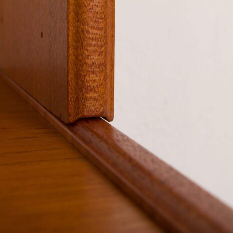 2191 free standing Norwegian bookshelf in teak-10 free standing Norwegian bookshelf in teak scaled