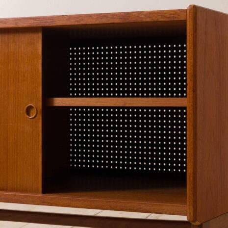 2191 free standing Norwegian bookshelf in teak-16 free standing Norwegian bookshelf in teak scaled