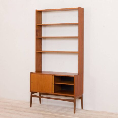 2191 free standing Norwegian bookshelf in teak-5 free standing Norwegian bookshelf in teak scaled