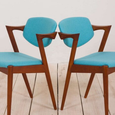 2211 Set of 2 teak Kai Kristiansen 42 chairs in new turquise upholstery-13 Set of teak Kai Kristiansen chairs in new turquise upholstery scaled