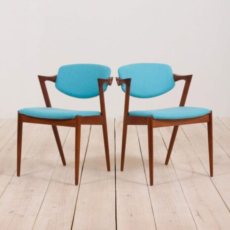 2211 Set of 2 teak Kai Kristiansen 42 chairs in new turquise upholstery-3 Set of teak Kai Kristiansen chairs in new turquise upholstery scaled