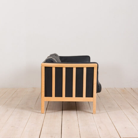 21001-Canapé 3 places Stouby vintage en cuir noir-3 Vintage black leather Stouby seater sofa