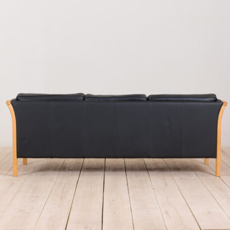 21001-Canapé 3 places Stouby vintage en cuir noir-4 Vintage black leather Stouby seater sofa