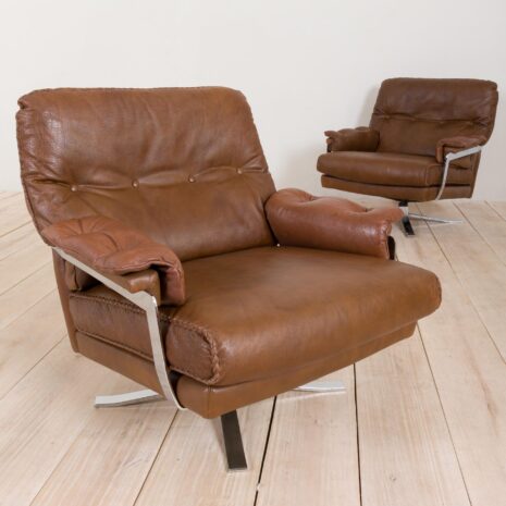 21002-Pair of brown buffalo leather swivel lounge chairs by Aalborg Polstermøbelfabrik.-12 Pair of brown buffalo leather swivel lounge chairs by Aalborg Polstermobelfabrik